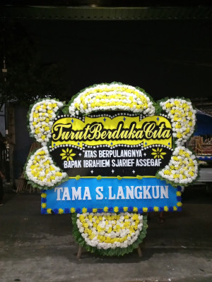 Papan Bunga Duka di Karya Jaya